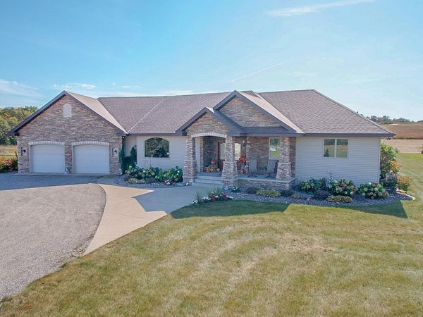 21173 280th Street , Richmond, MN 56368