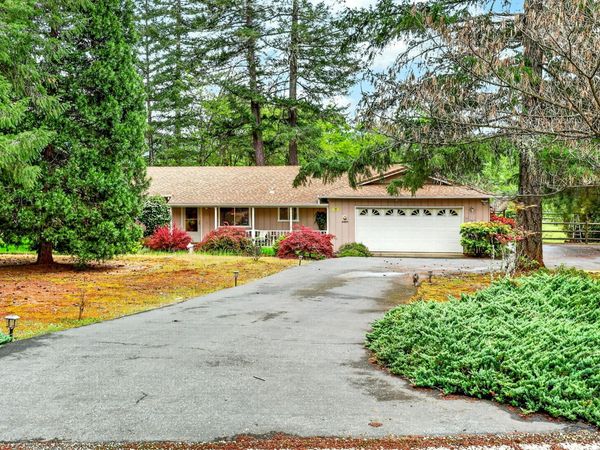 185 October Lane, Merlin, OR 97532