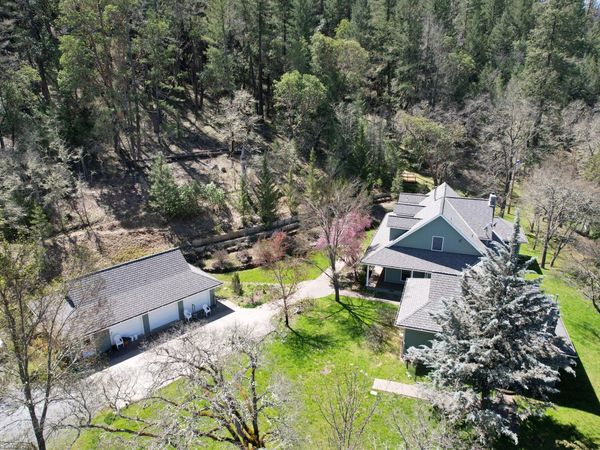 71 Yale Creek Road, Jacksonville, OR 97530