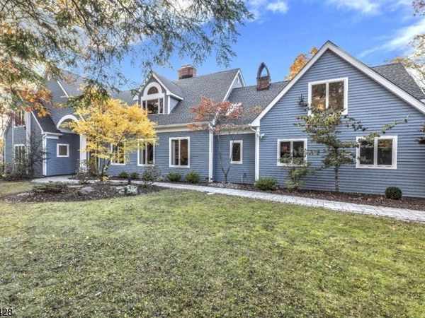 738 Ridge Rd, Kinnelon, NJ 07405