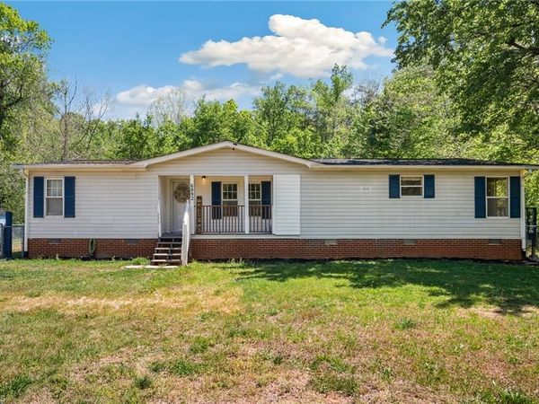 6092 Cain Forest Drive, Walkertown, NC 27051