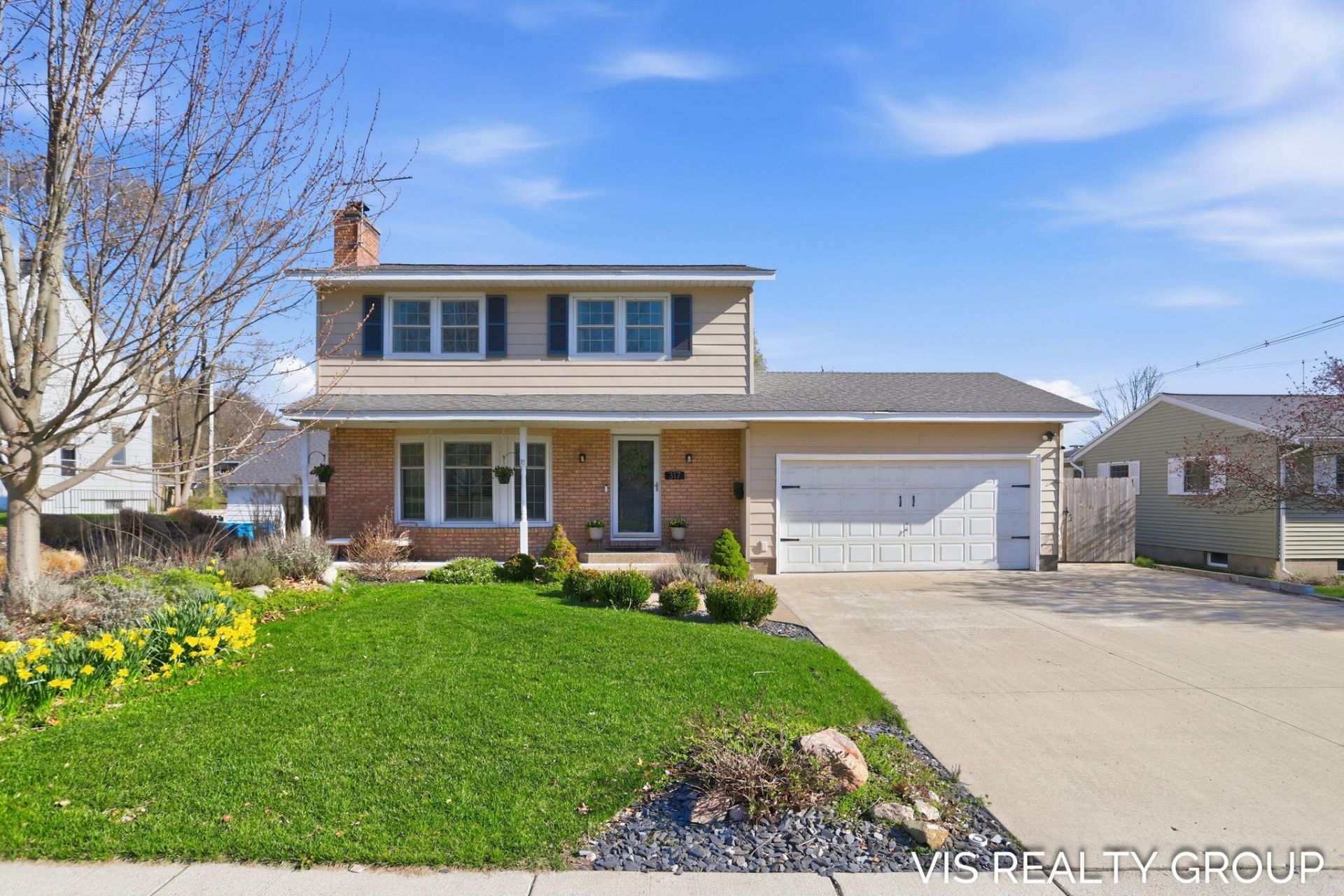 317 Grand Avenue, Grand Haven, MI 49417 Main Photo