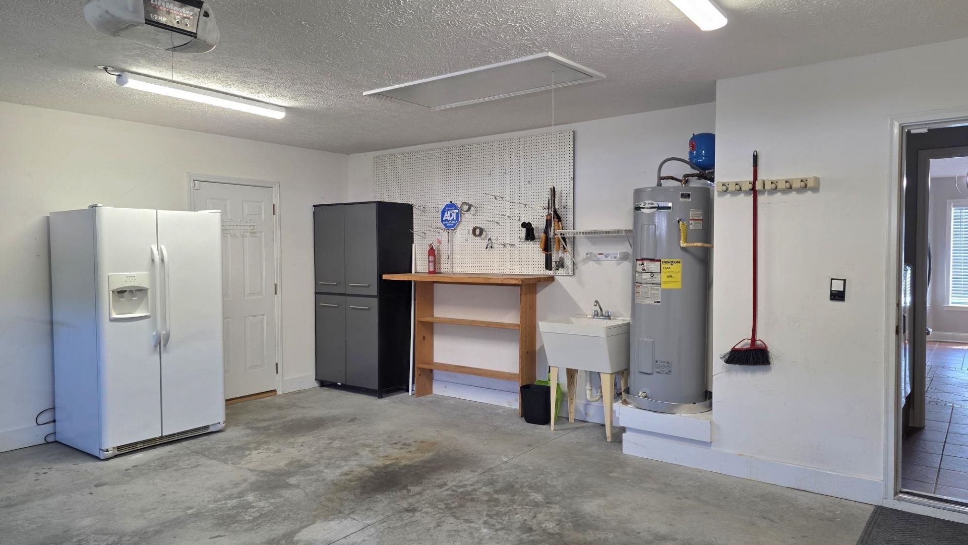 262 Tibton Circle Photo 36