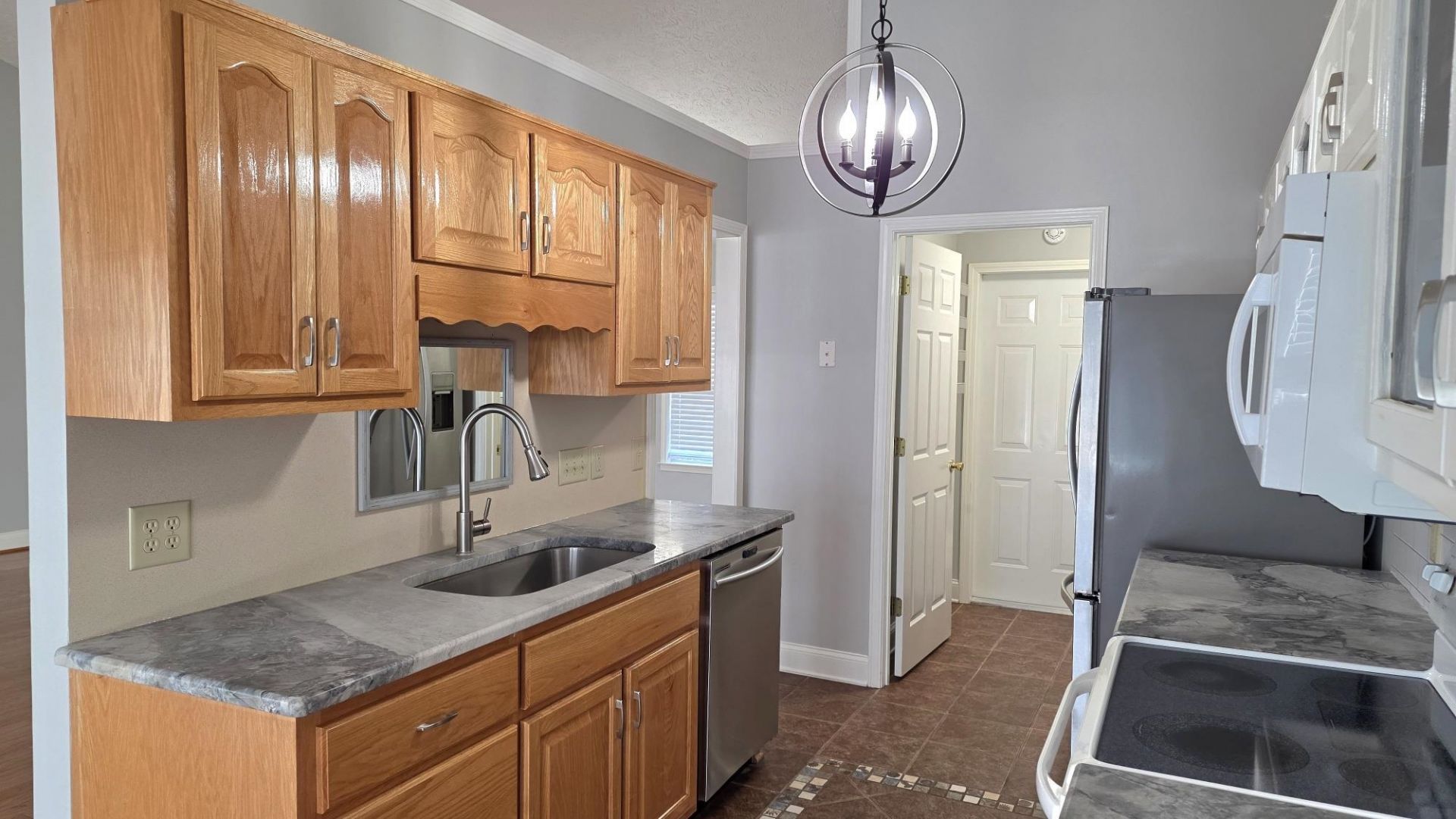 262 Tibton Circle Photo 5