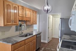 262 Tibton Circle photo 4
