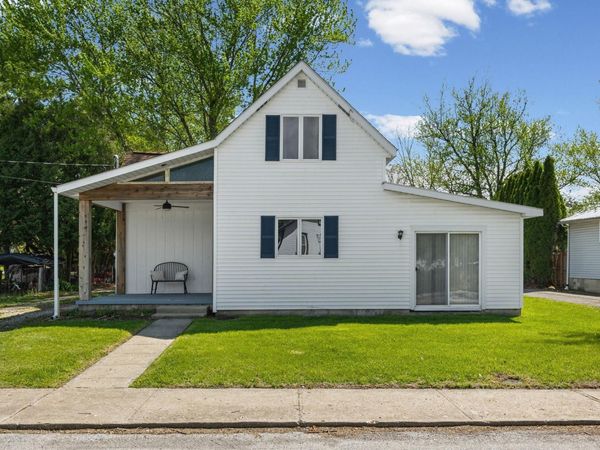 59 W White Street, Frankfort, IN 46071