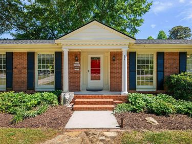 920 Laura Duncan Road, Apex, NC 27502