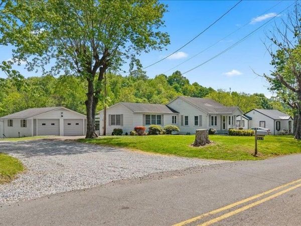 917 Central Avenue, Athens, TN 37303