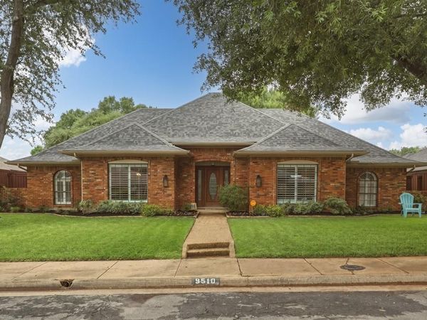 9510 Hill View Drive , Dallas, TX 75231