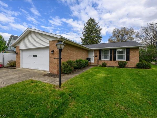 115 E 15th Street , Dover, OH 44622