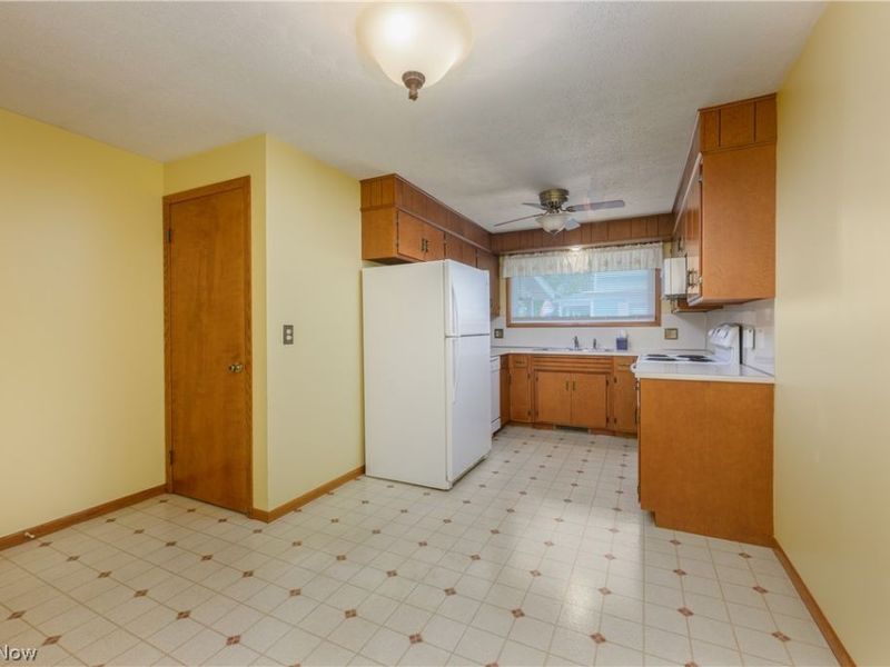 115 E 15th Street, Dover, OH 44622 Photo 11