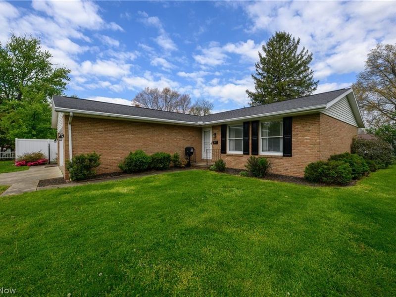 115 E 15th Street, Dover, OH 44622 Photo 3