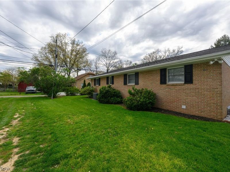 115 E 15th Street, Dover, OH 44622 Photo 7