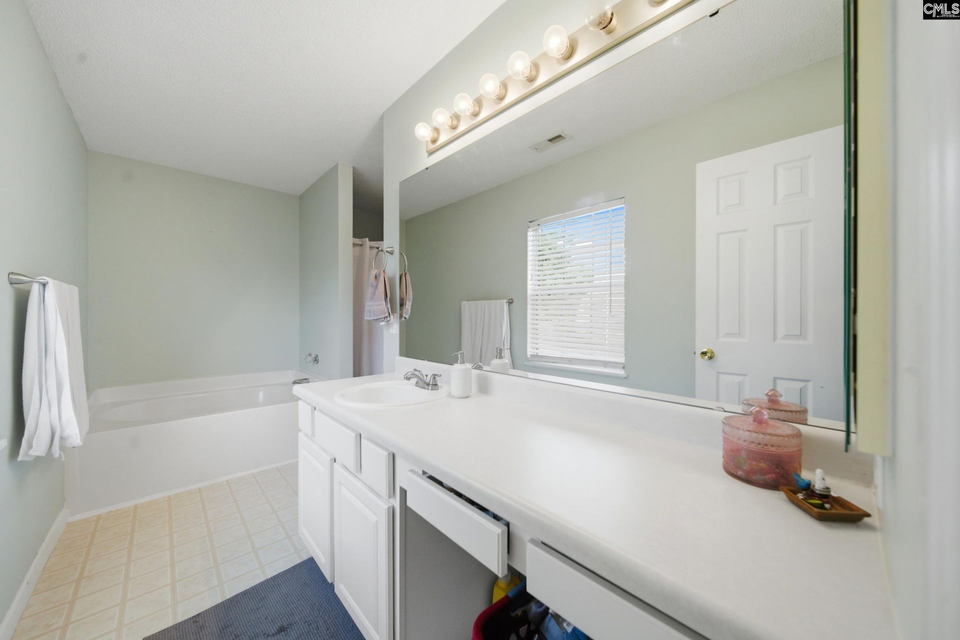16 Stoney Pointe Drive Photo 9
