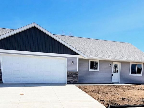 425 4th Avenue SE, Saint Joseph, MN 56374