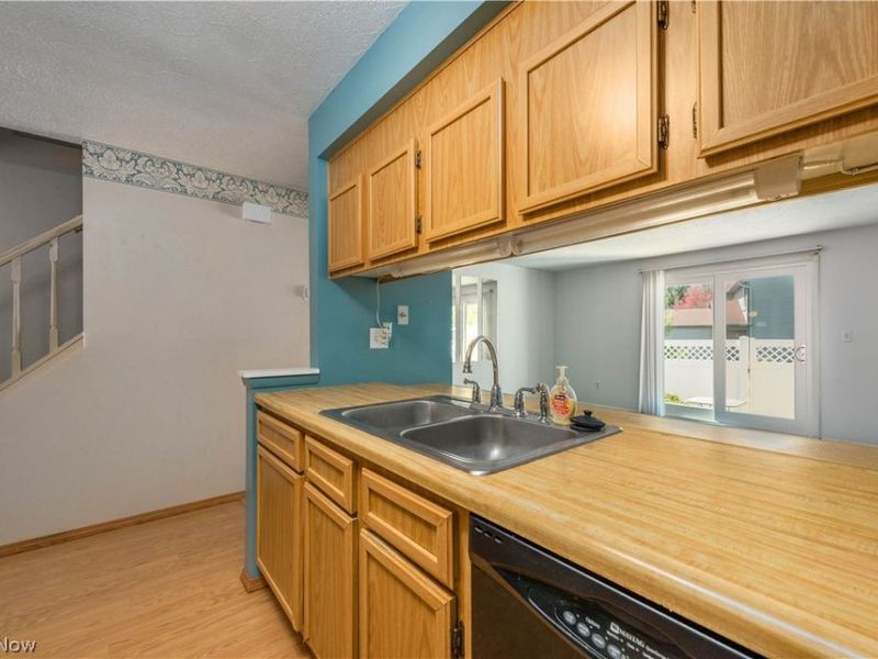 106 Maria Drive, Bedford, OH 44146 Photo 7