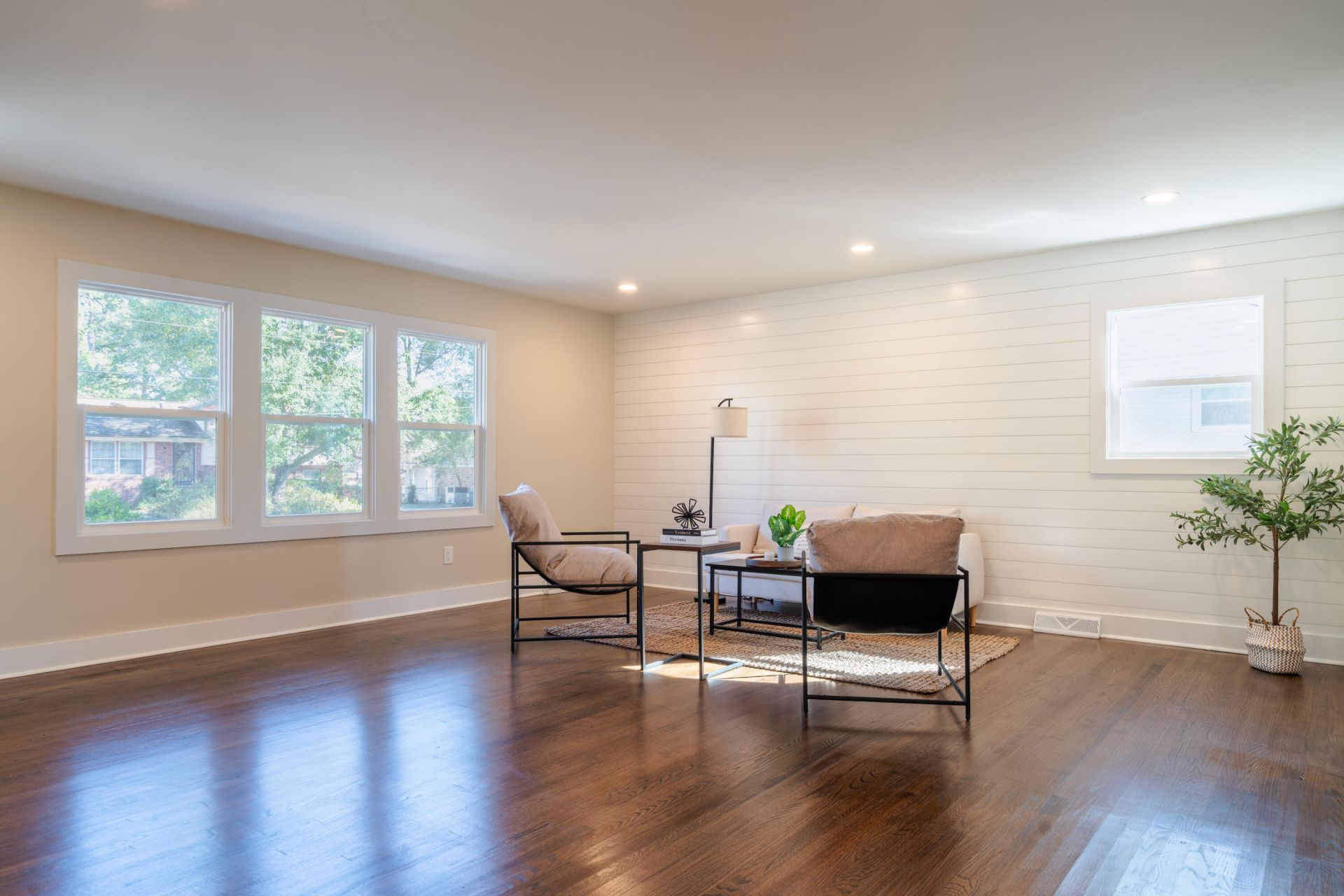 7643 Hillandale Road Photo 8