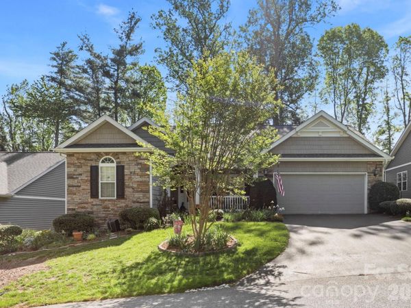 45 Shaws Creek Farm Road, Hendersonville, NC 28739