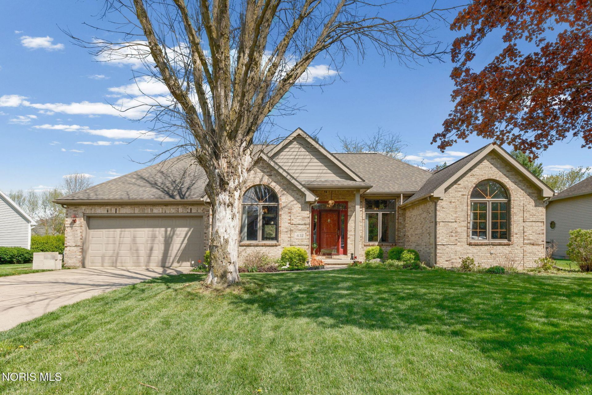 432 Hickory Lane , Waterville, OH 43566 Main Photo