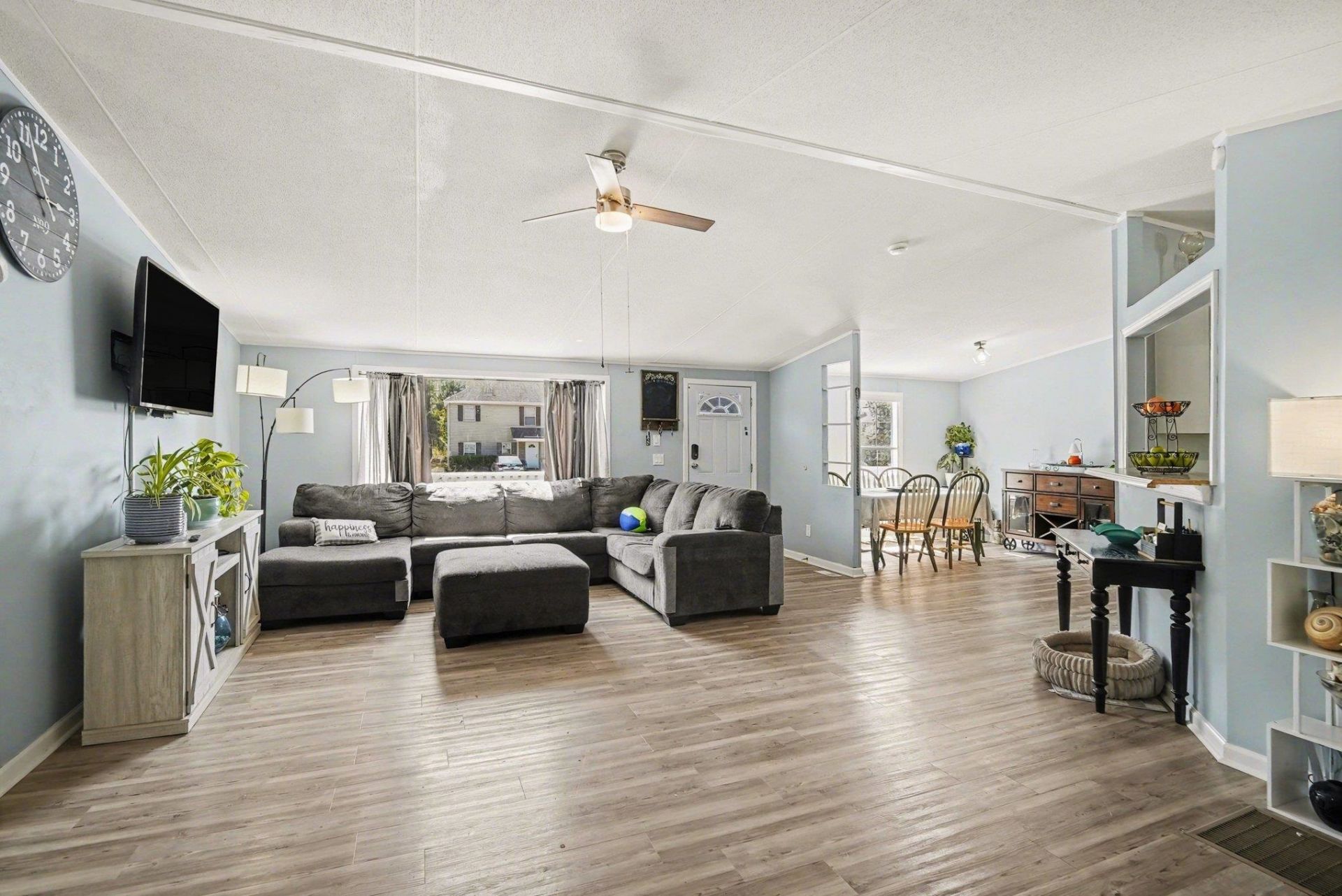 153 Rockdale St. Photo 4
