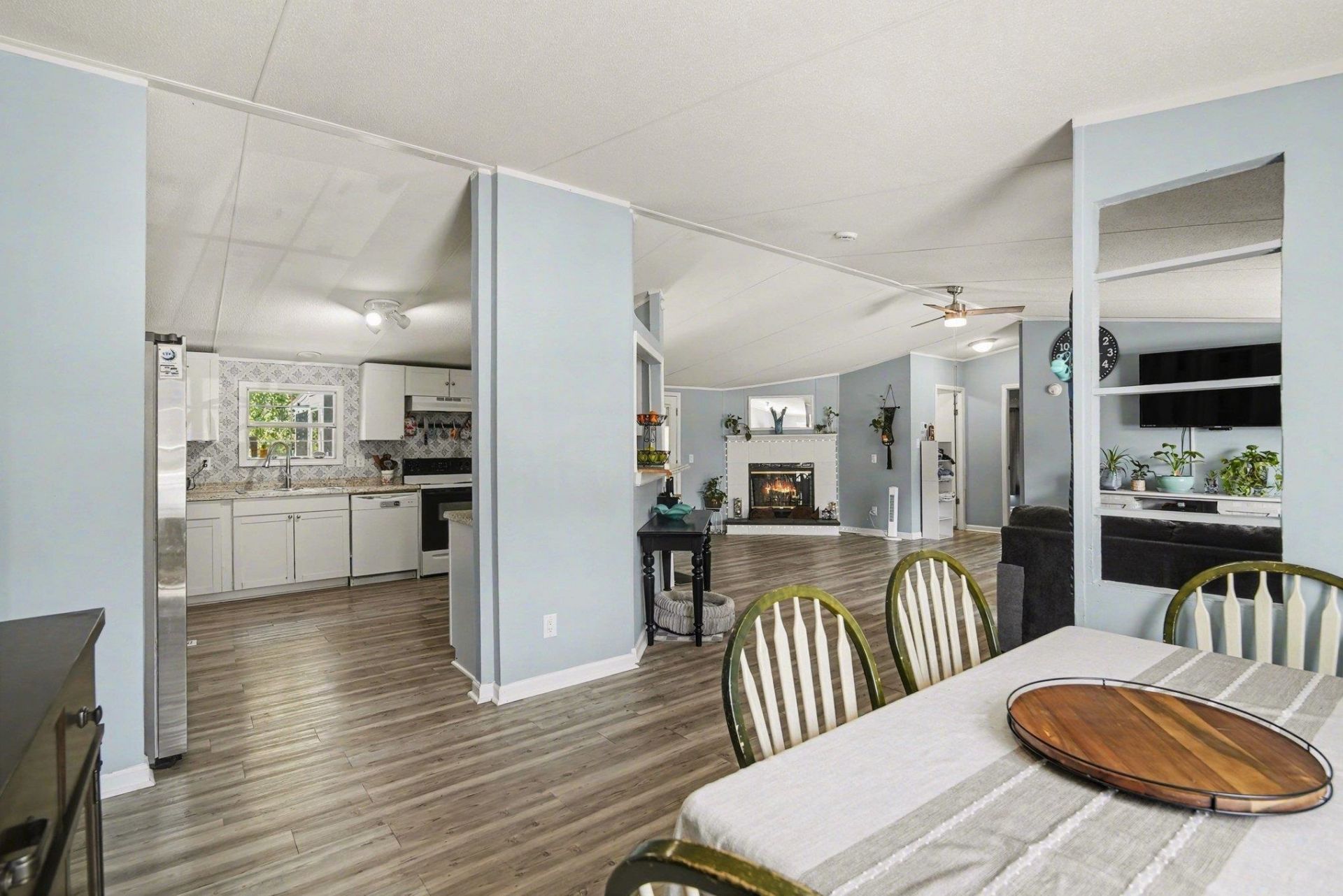 153 Rockdale St. Photo 7