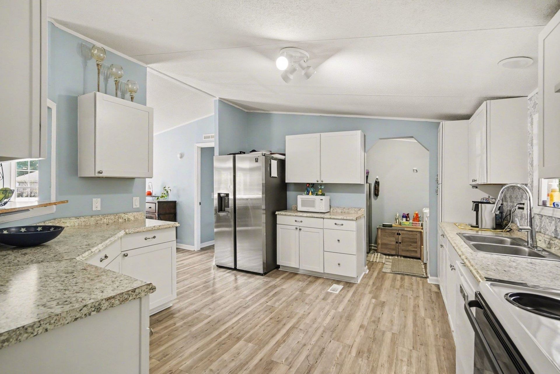 153 Rockdale St. Photo 8