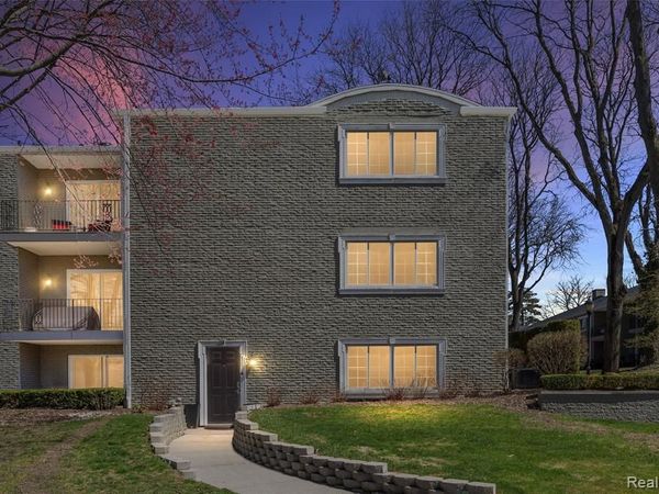 1113 N Old Woodward Avenue , Birmingham, MI 48009