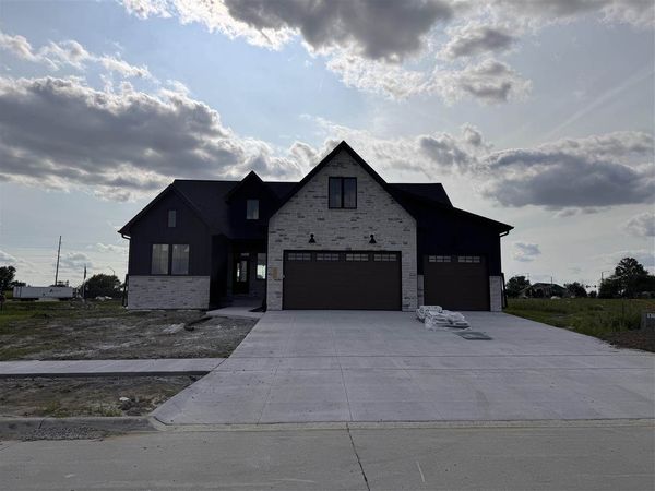 1225 Edward Drive, North Liberty, IA 52317