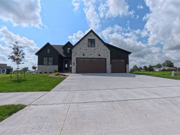 1225 Edward Drive, North Liberty, IA 52317