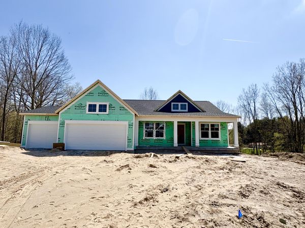 5888 Valley Point Drive SE, Caledonia, MI 49316
