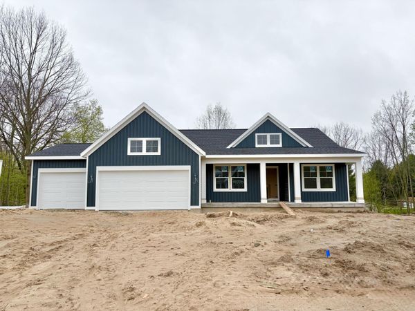 5888 Valley Point Drive SE, Caledonia, MI 49316