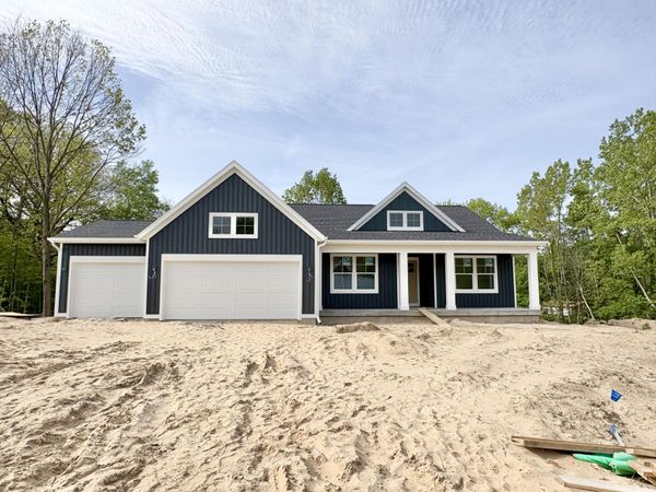 5888 Valley Point Drive SE, Caledonia, MI 49316