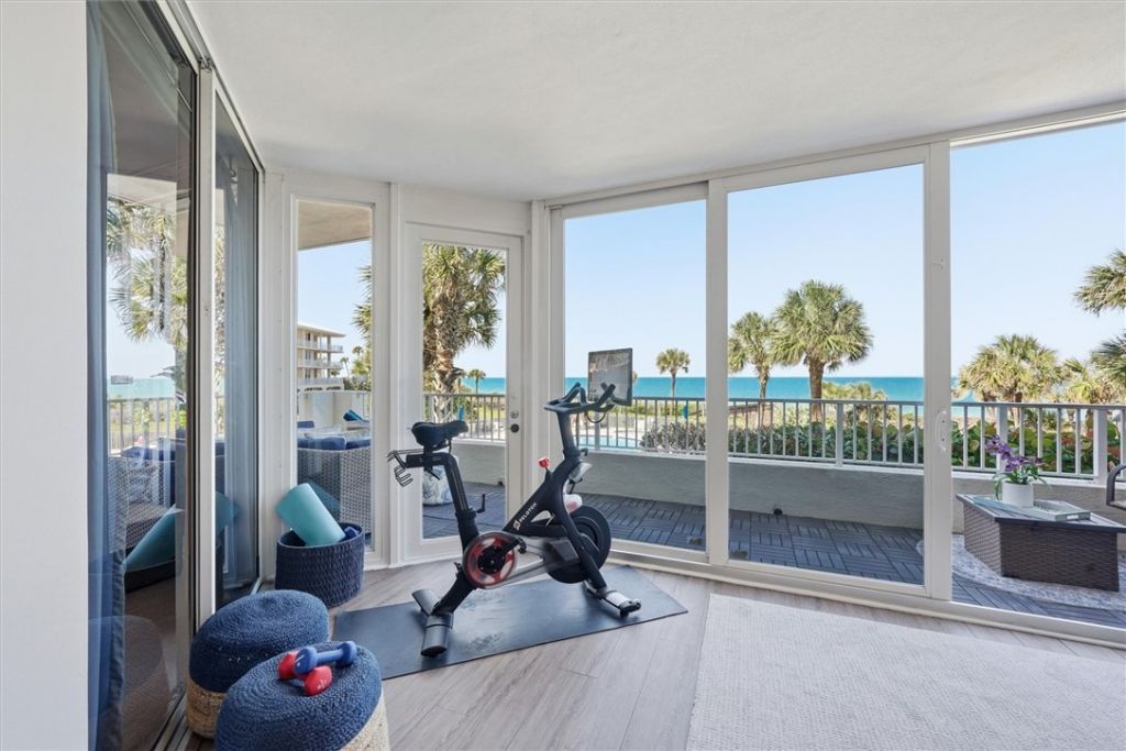 8866 S Sea Oaks Way, Unit 202, Vero Beach, FL 32963 Photo