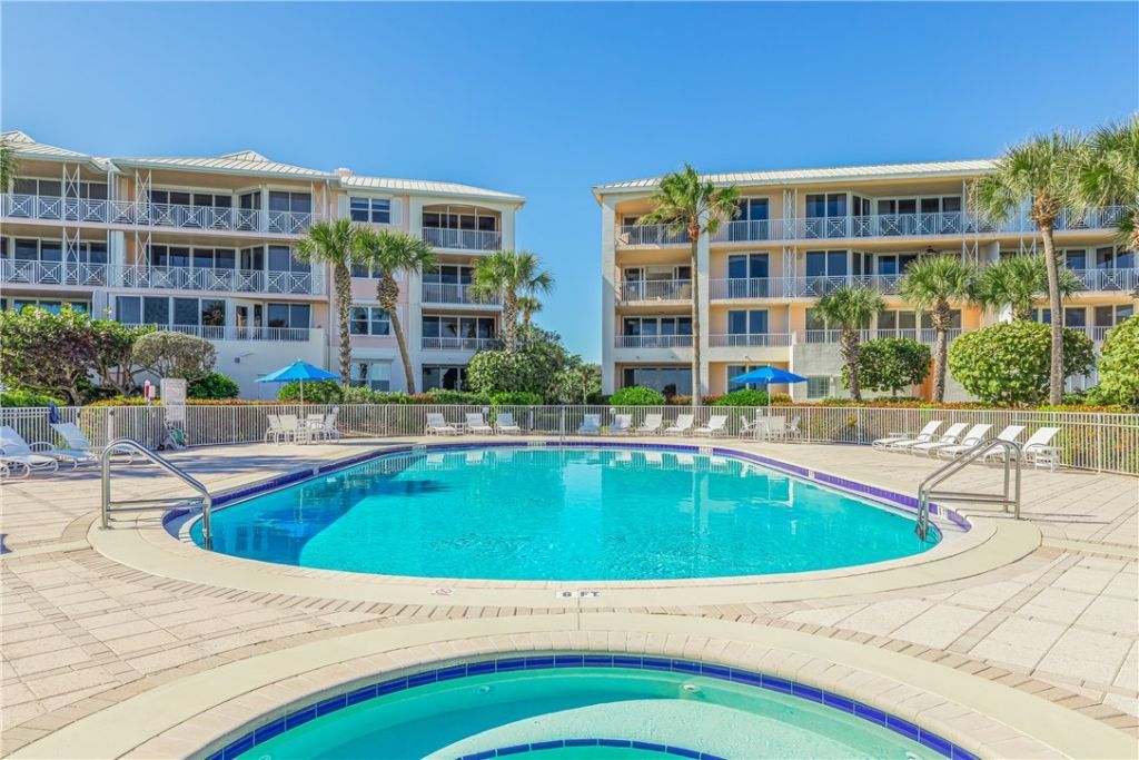 8866 S Sea Oaks Way, Unit 202, Vero Beach, FL 32963 Photo