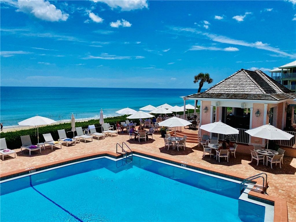 8866 S Sea Oaks Way, Unit 202, Vero Beach, FL 32963 Photo
