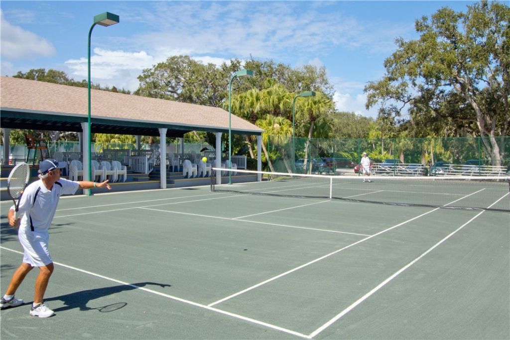 8866 S Sea Oaks Way, Unit 202, Vero Beach, FL 32963 Photo