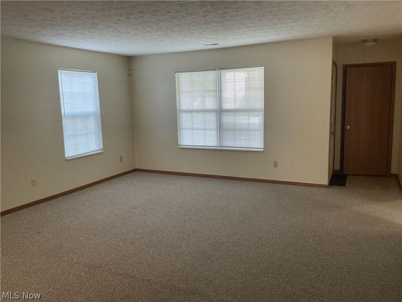 2823 Benford Lane, Youngstown, OH 44505 Photo 6