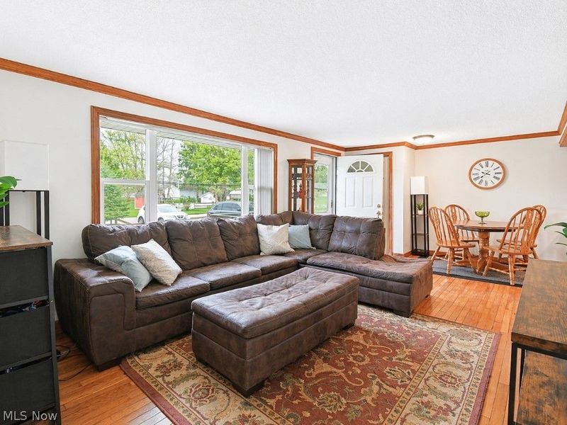 307 Hilltop Drive, Chardon, OH 44024 Photo 13
