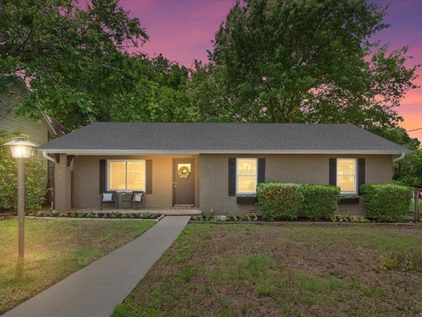 804 Ash ST, Georgetown, TX 78626