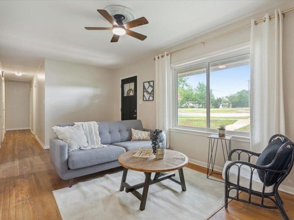 804 Ash ST, Georgetown, TX 78626