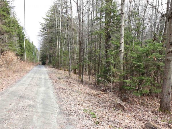 600 Woods Road South, Warren, VT 05674