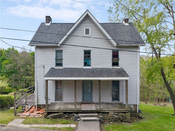 1101 Chambers Ave Ext , Jeannette, PA 15644