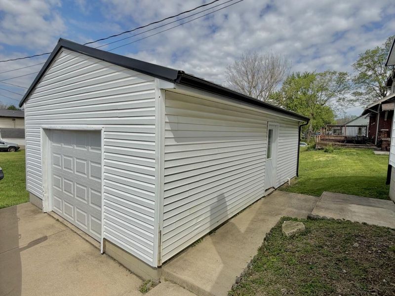 319 N Spruce Street, Saint Marys, OH 45885 Photo 3