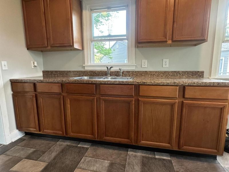 2050 S Hadley Road, Springfield, OH 45505 Photo 9