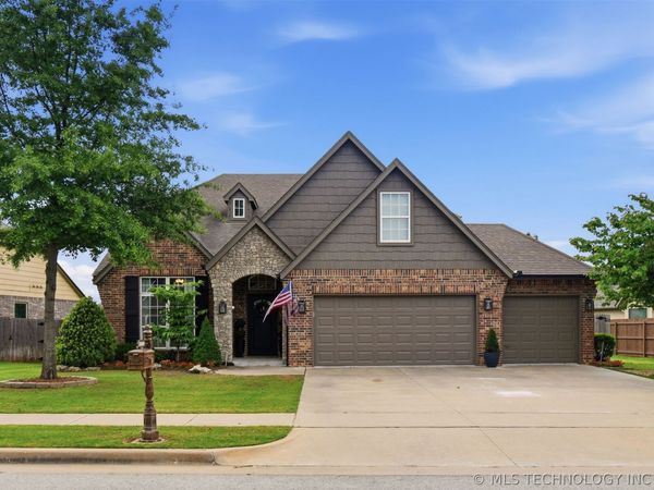 12569 S 67th East Avenue , Bixby, OK 74008