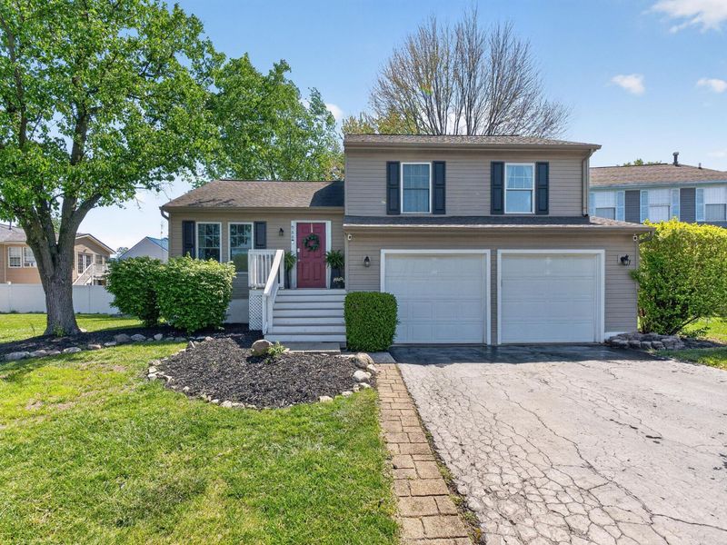 988 Bright Star Court, Columbus, OH 43228 Photo 1