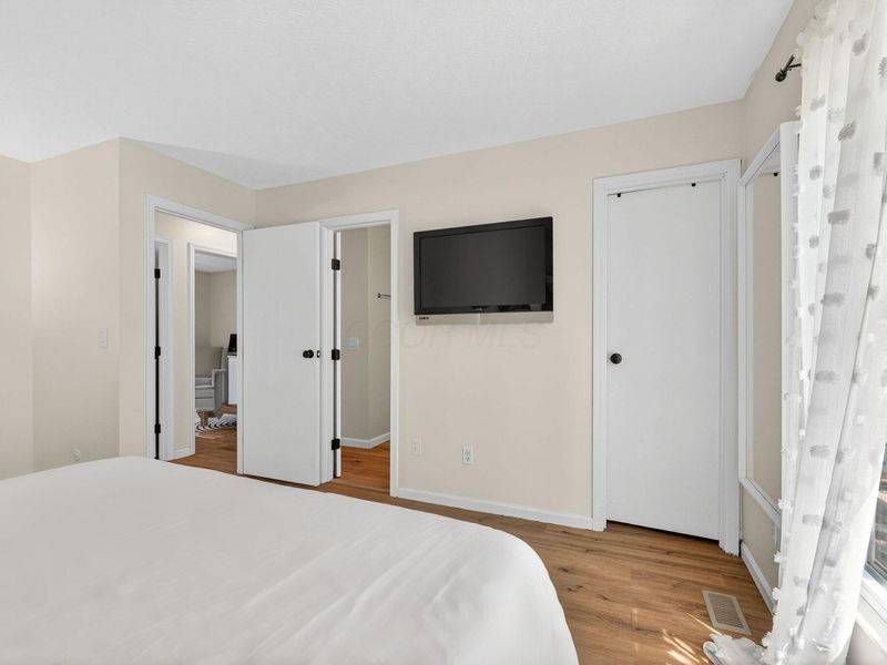 988 Bright Star Court, Columbus, OH 43228 Photo 25