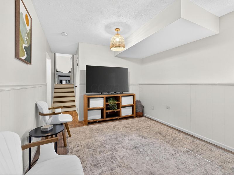 988 Bright Star Court, Columbus, OH 43228 Photo 35