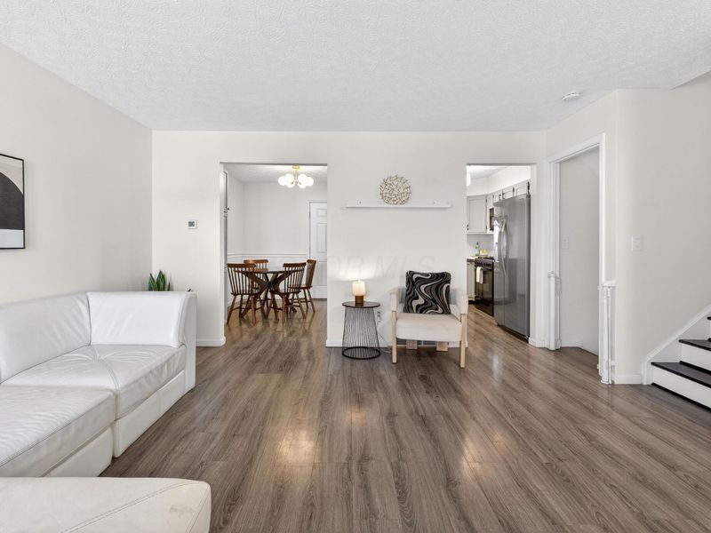 988 Bright Star Court, Columbus, OH 43228 Photo 7