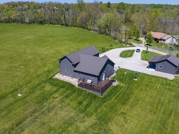 2967 Opera Road , Mount Perry, OH 43760